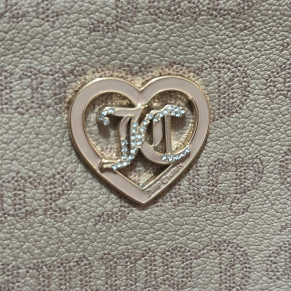 Juicy Couture Flawless Mini tan Wristlet Purse new without tags - Picture 12 of 12